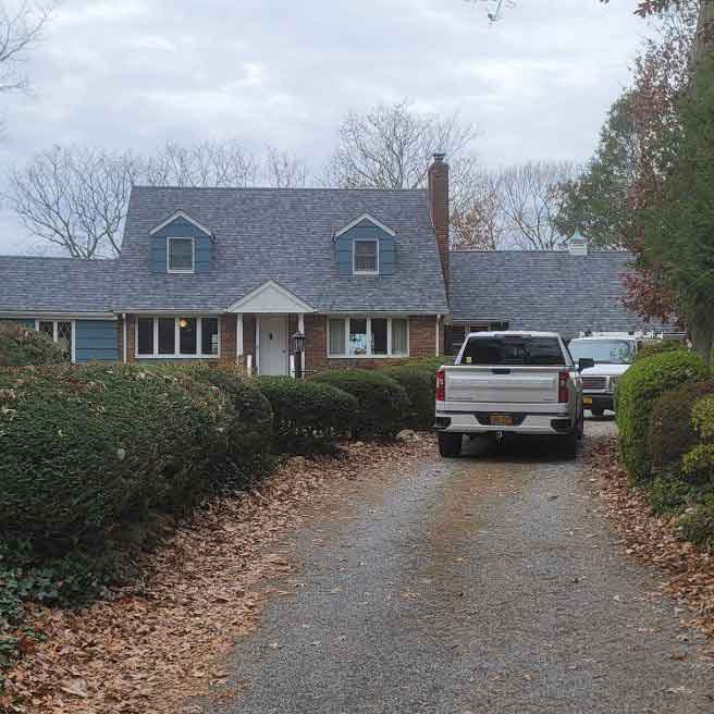 Roof, Siding, Chimney, Gutter Installation And Maintenance Services In Lloyd Harbor, New York
